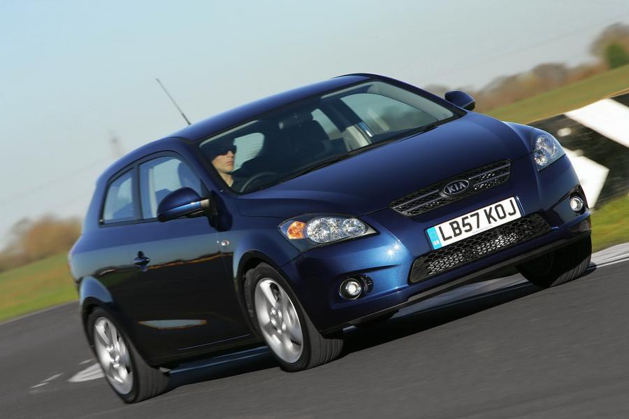 Kia pro_cee&rsquo;d 2008 года  (фото 24 из 182)